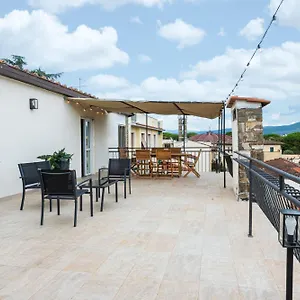 modern-apartment-free-parking.it-tuscanyhotel.com/